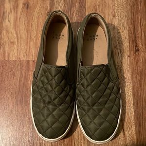Slip-ons sneakers